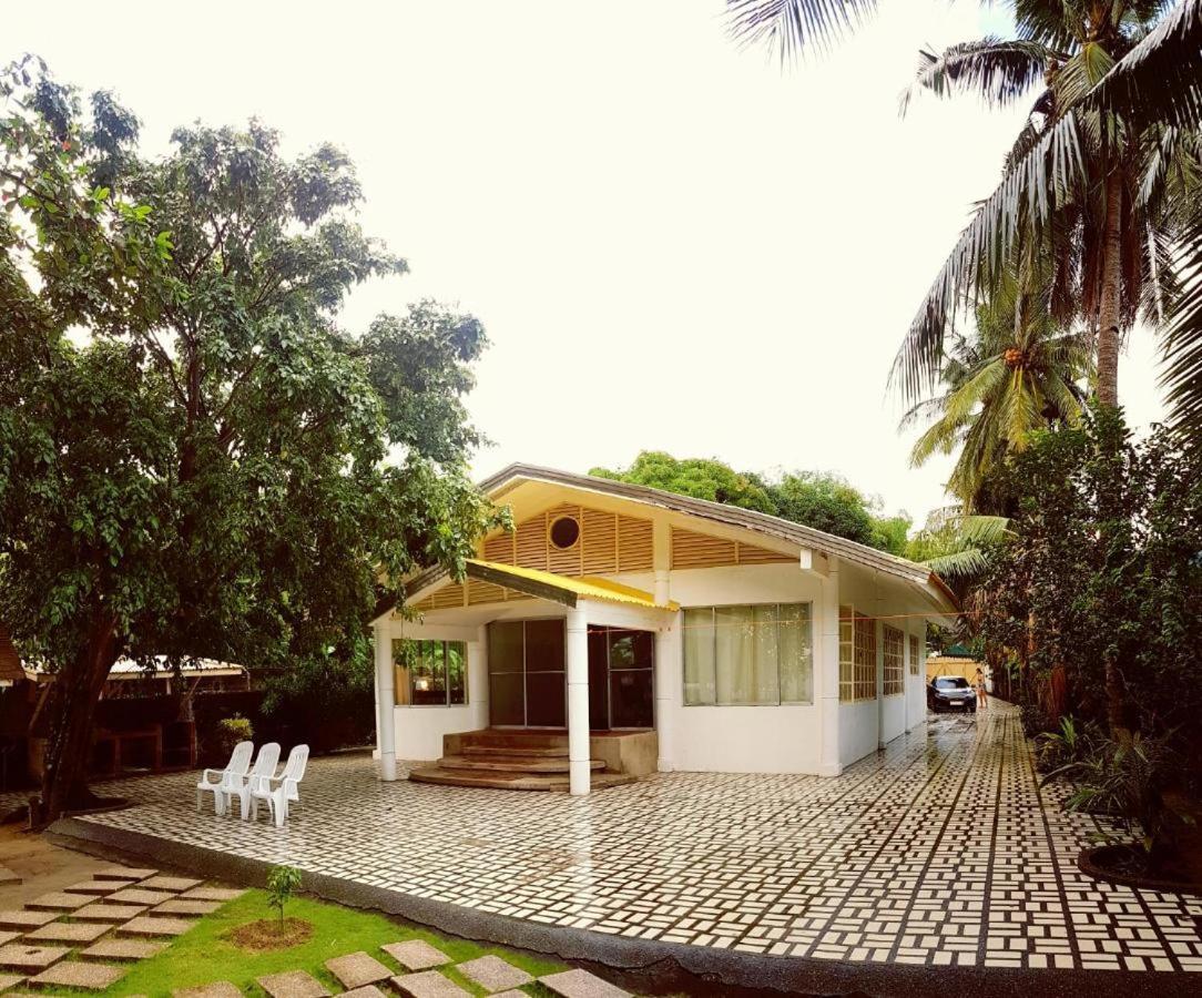 White House, Batangas Villa Lian Exteriör bild