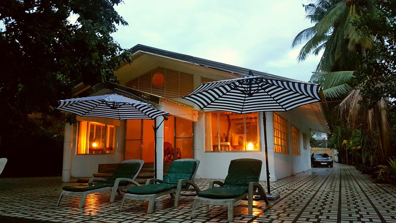 White House, Batangas Villa Lian Exteriör bild